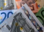 Средний курс доллара США со сроком расчетов "завтра" по итогам торгов составил 73,7564 руб. От IFX